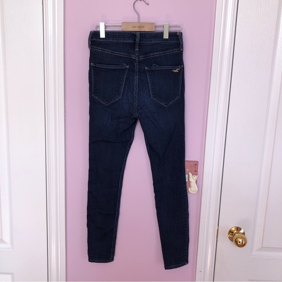 Hollister Ultra High-Rise Jean Legging (Short Length) - Picture 2 of 7